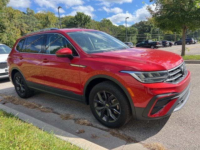 2023 Volkswagen Tiguan 2.0T SE 3