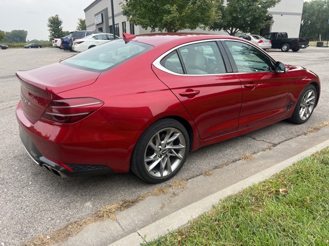 2022 Genesis G70 2.0T 4