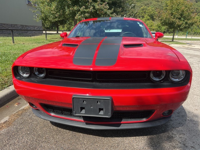 2022 Dodge Challenger SXT 2