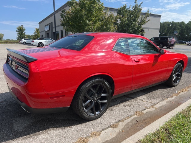 2022 Dodge Challenger SXT 4