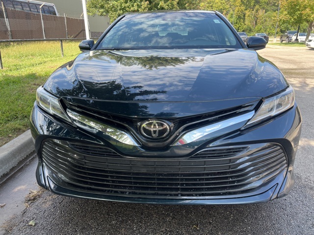 2018 Toyota Camry LE 2