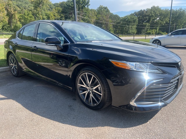 2023 Toyota Camry XLE 3