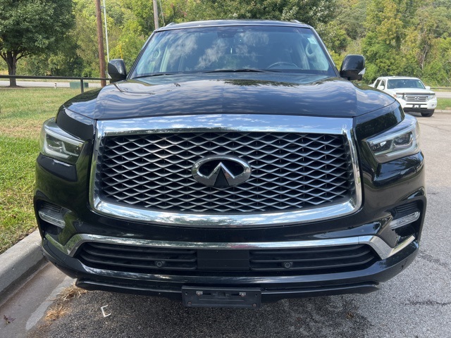 2019 INFINITI QX80 LUXE 2