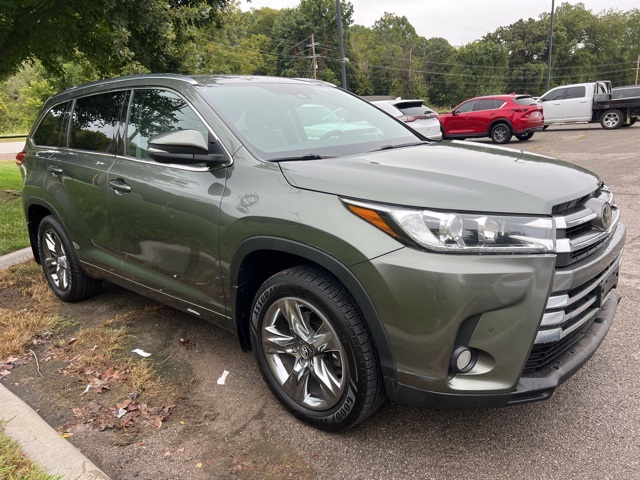 2017 Toyota Highlander Limited 3