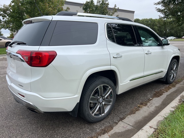 2017 GMC Acadia Denali 4