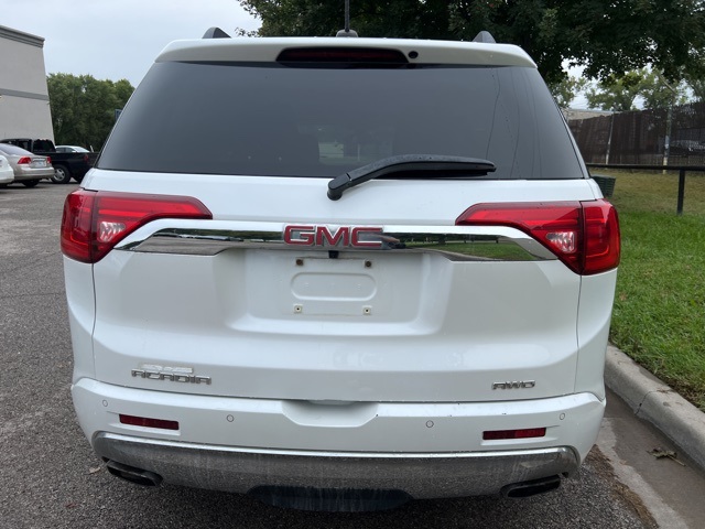 2017 GMC Acadia Denali 5