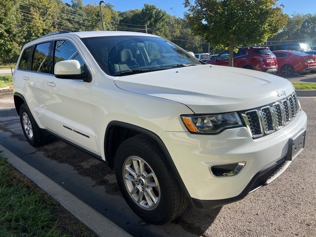 2019 Jeep Grand Cherokee Laredo E 3