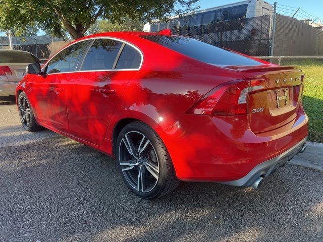 2017 Volvo S60 T6 R-Design Platinum 6