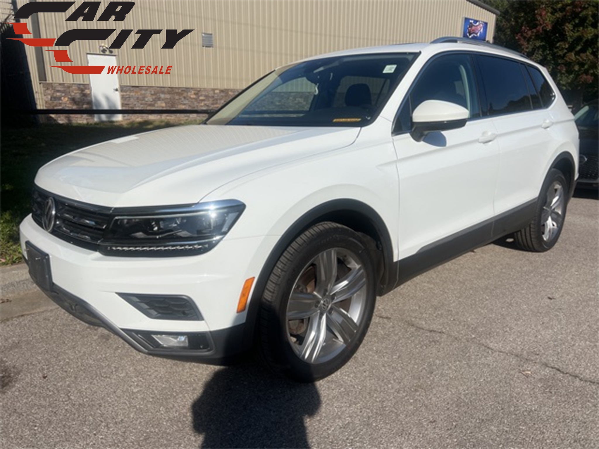 2018 Volkswagen Tiguan 2.0T SEL Premium 1