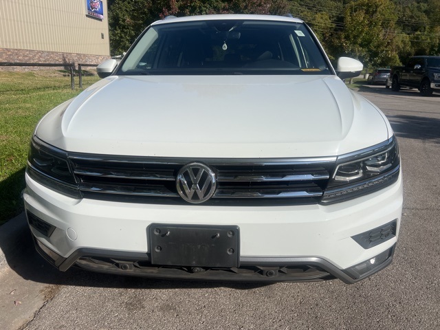 2018 Volkswagen Tiguan 2.0T SEL Premium 2