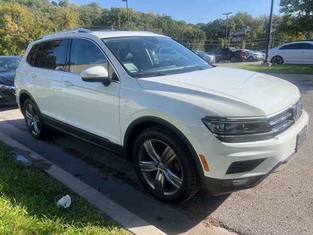 2018 Volkswagen Tiguan 2.0T SEL Premium 3