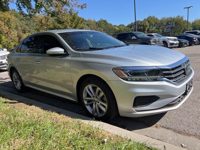 2020 Volkswagen Passat 2.0T SE 3