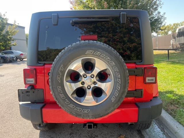 2016 Jeep Wrangler Unlimited Sahara 5