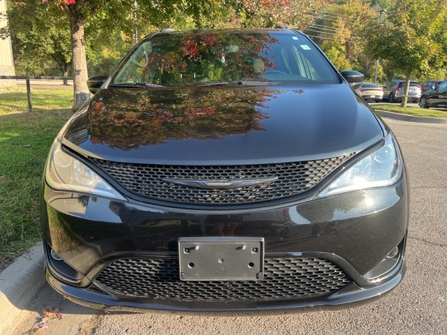 2020 Chrysler Pacifica Launch Edition 2