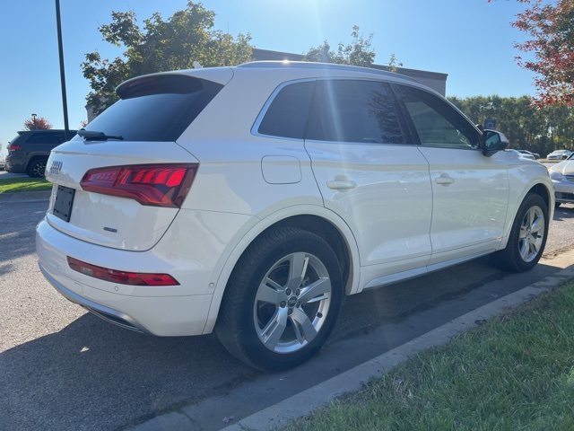 2019 Audi Q5 2.0T Prestige 4