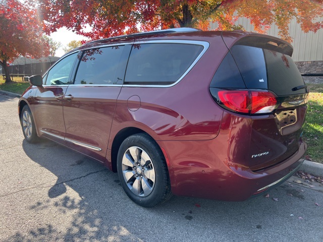 2019 Chrysler Pacifica Hybrid Limited 6