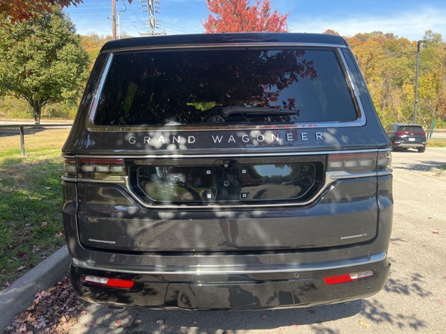 2023 Jeep Grand Wagoneer Series II 7