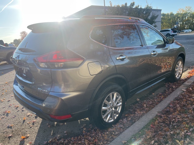 2020 Nissan Rogue SV 4