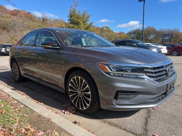 2022 Volkswagen Passat 2.0T Limited Edition 3