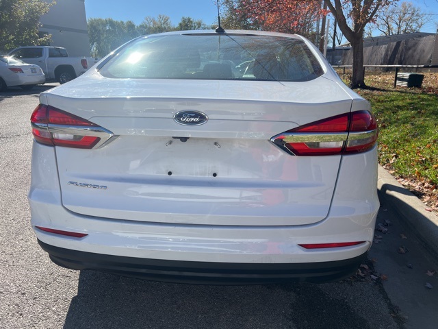 2019 Ford Fusion S 5