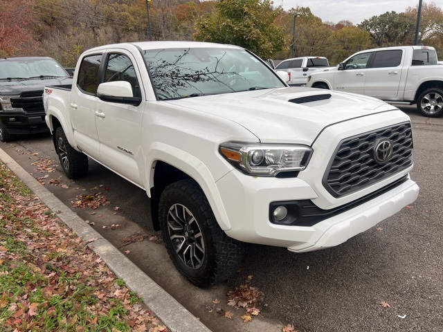 2020 Toyota Tacoma TRD Sport 3