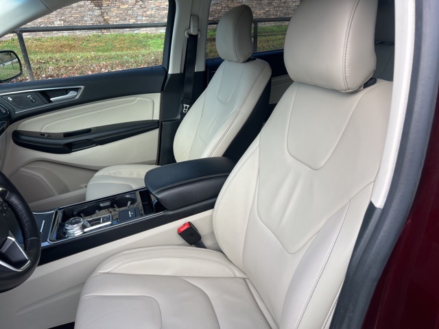 2019 Ford Edge Titanium 8