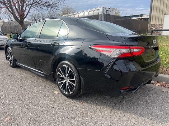 2018 Toyota Camry SE 6