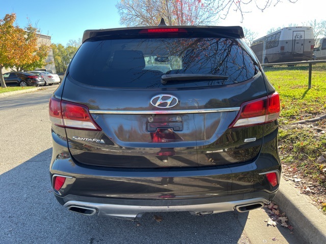 2017 Hyundai Santa Fe SE 5