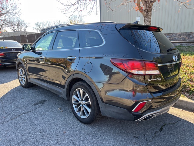 2017 Hyundai Santa Fe SE 6