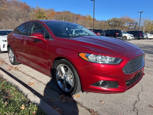 2015 Ford Fusion SE 3