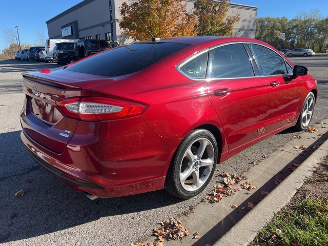 2015 Ford Fusion SE 4