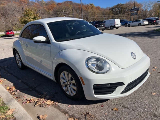 2019 Volkswagen Beetle 2.0T S 3