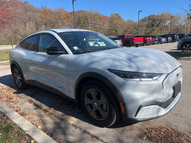 2023 Ford Mustang Mach-E Select 3