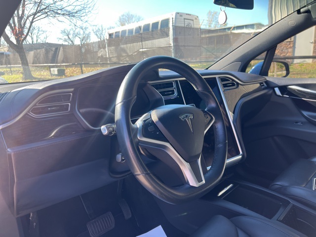 2016 Tesla Model X 90D 8