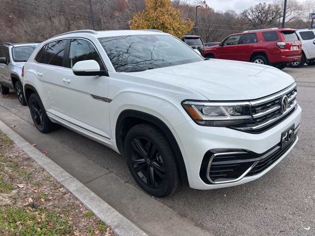 2022 Volkswagen Atlas Cross Sport 3.6L V6 SEL R-Line 3