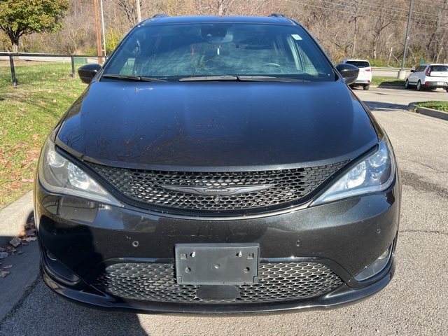 2020 Chrysler Pacifica Launch Edition 2