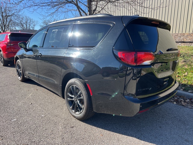 2020 Chrysler Pacifica Launch Edition 6