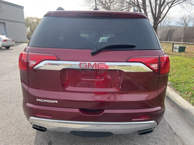 2017 GMC Acadia Denali 4