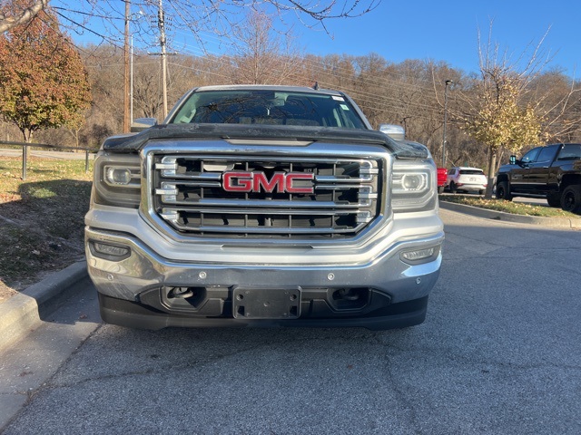 2017 GMC Sierra 1500 SLT 2