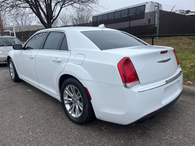 2018 Chrysler 300 Touring 6