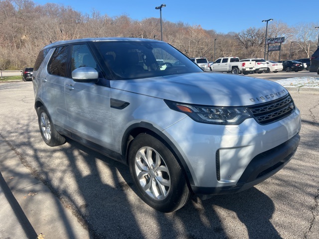 2020 Land Rover Discovery SE 3