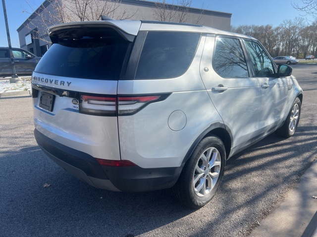 2020 Land Rover Discovery SE 4