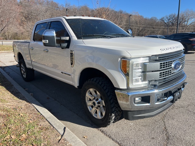 2017 Ford F-250SD Platinum 3