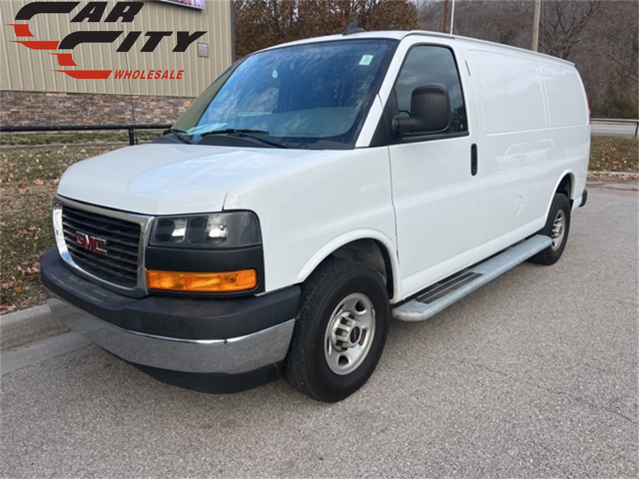 2022 GMC Savana 2500 Work Van 1