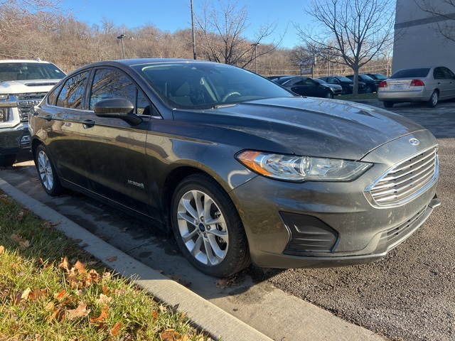 2019 Ford Fusion Hybrid SE 3