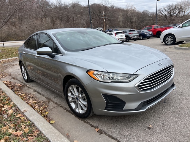 2020 Ford Fusion SE 2