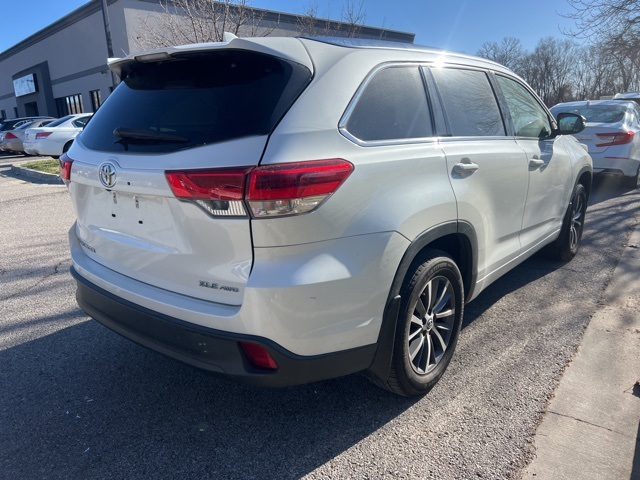 2017 Toyota Highlander XLE 4