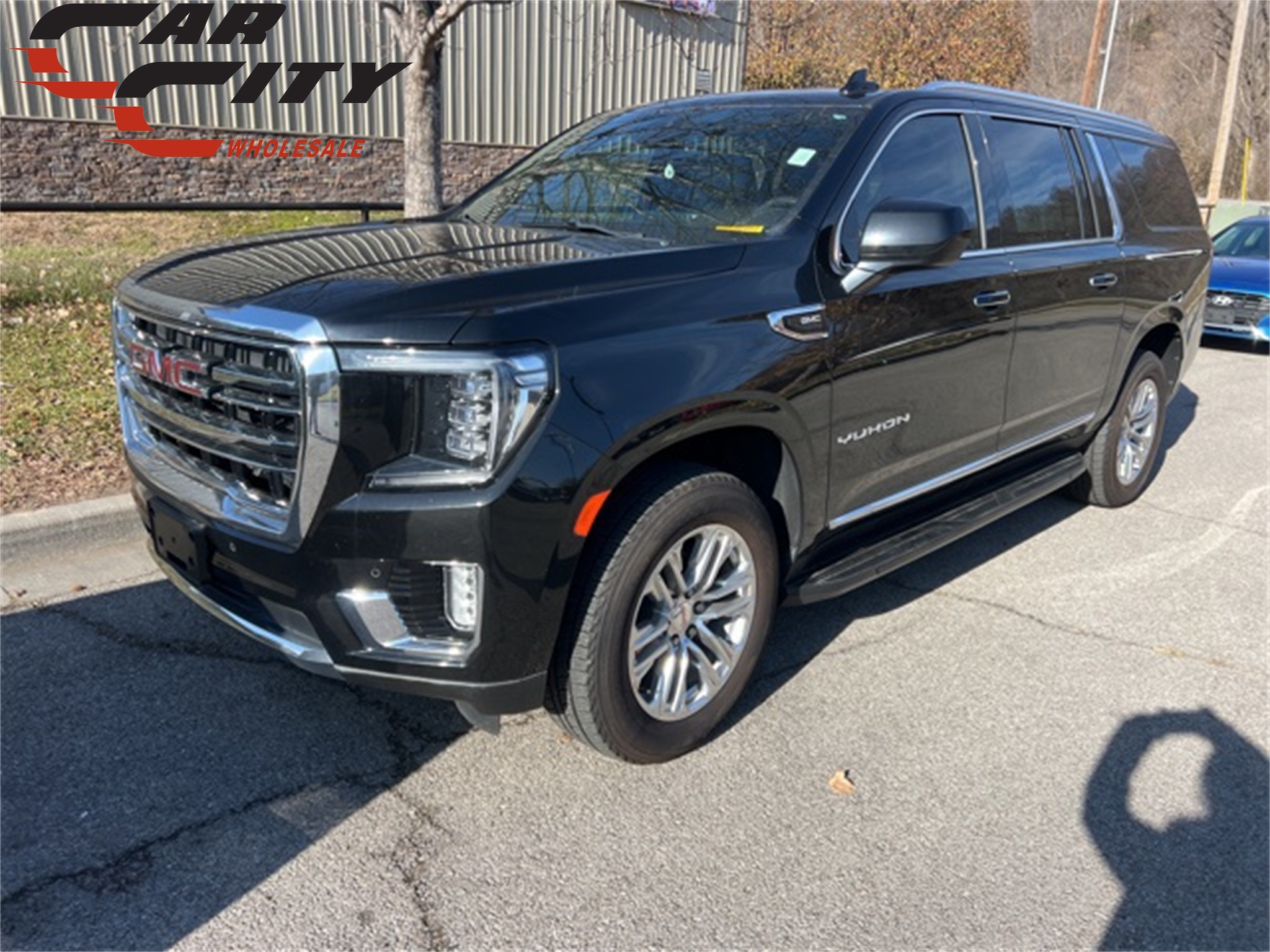 2023 GMC Yukon XL SLT 1