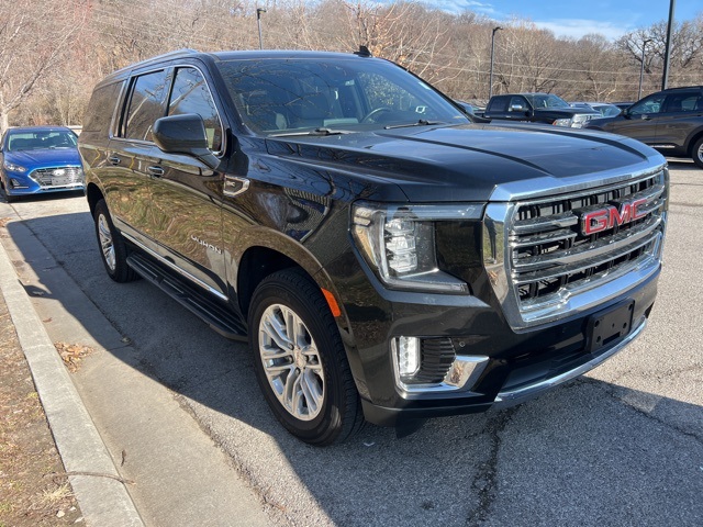 2023 GMC Yukon XL SLT 3