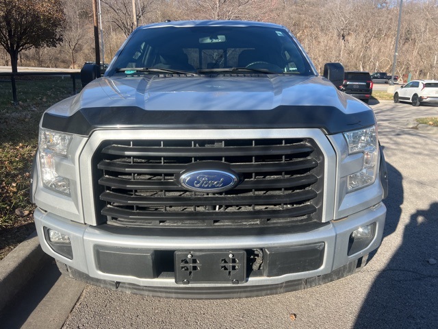 2017 Ford F-150 XLT 2